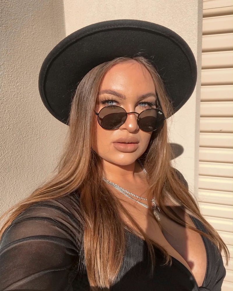 Tetas ..... y un chasis construido para la comodidad 1.0
 #90899490