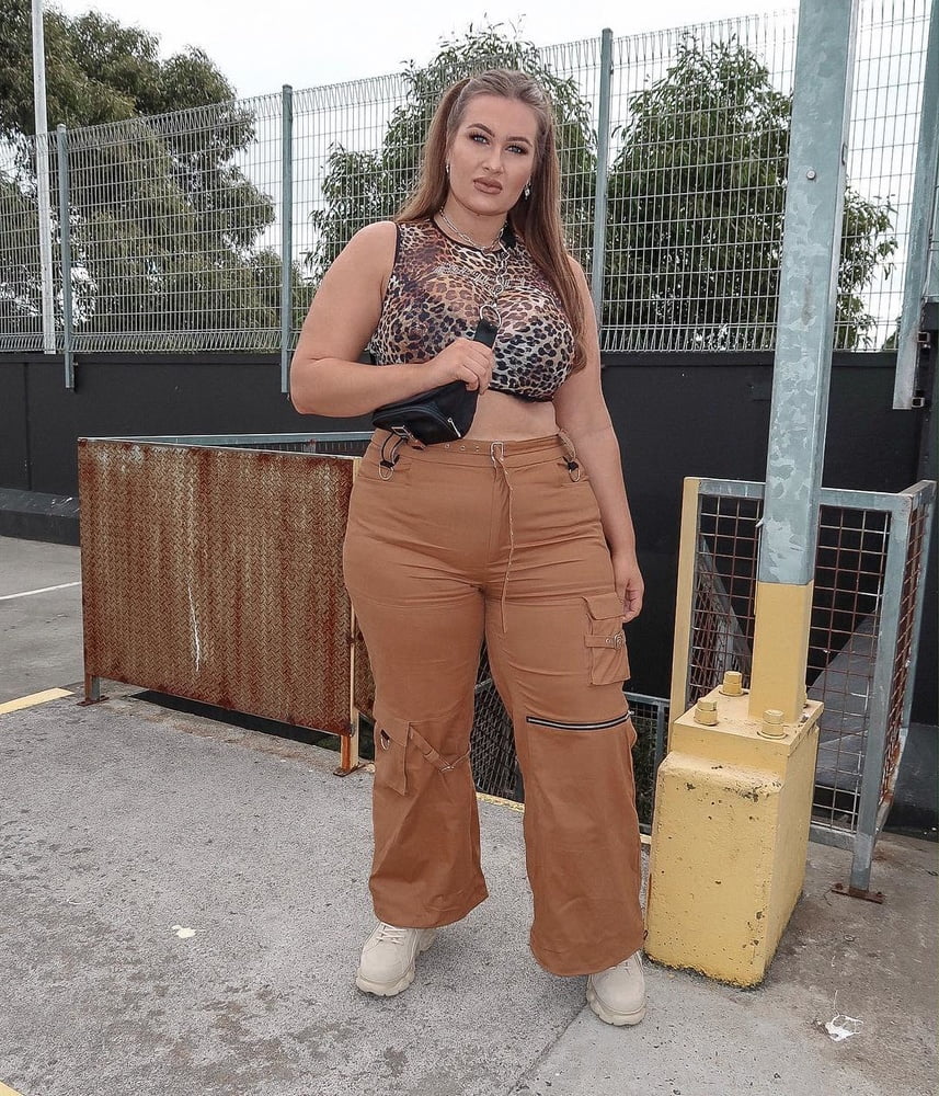 Tetas ..... y un chasis construido para la comodidad 1.0
 #90899505