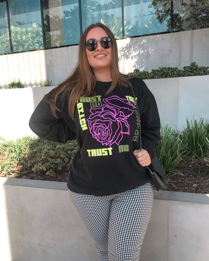 Tetas ..... y un chasis construido para la comodidad 1.0
 #90899538