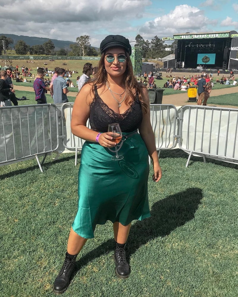 Tetas ..... y un chasis construido para la comodidad 1.0
 #90899553