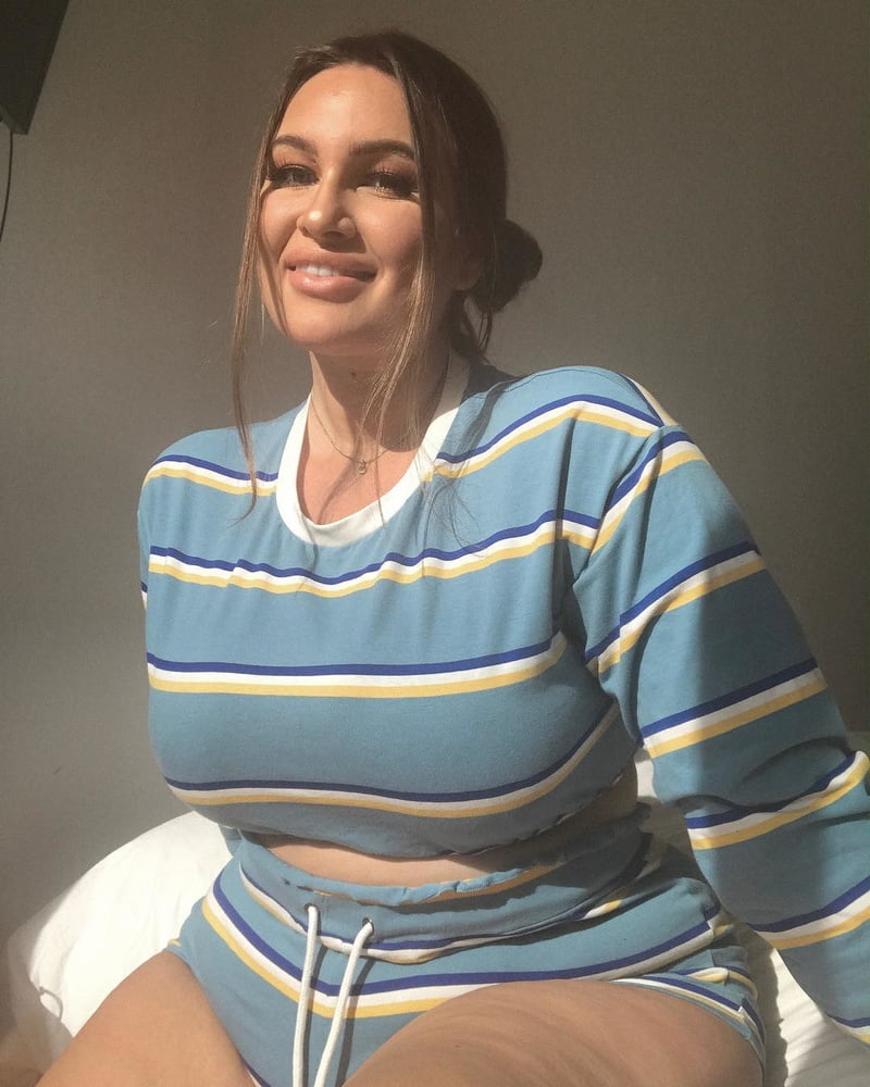 Tetas ..... y un chasis construido para la comodidad 1.0
 #90899568