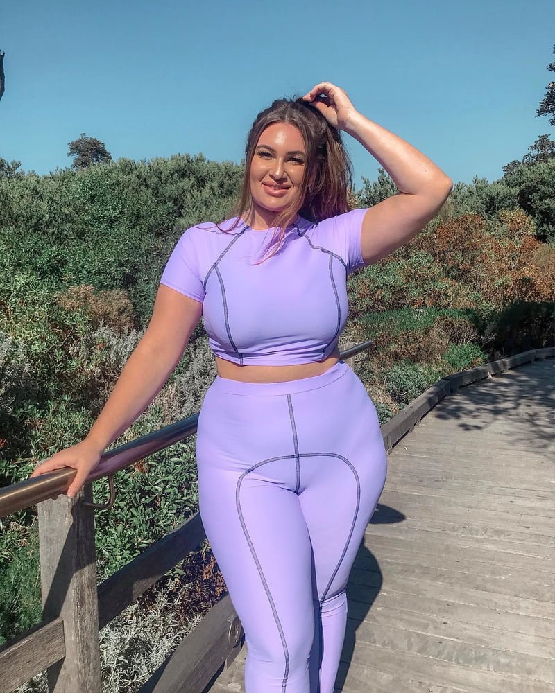 Tetas ..... y un chasis construido para la comodidad 1.0
 #90899574