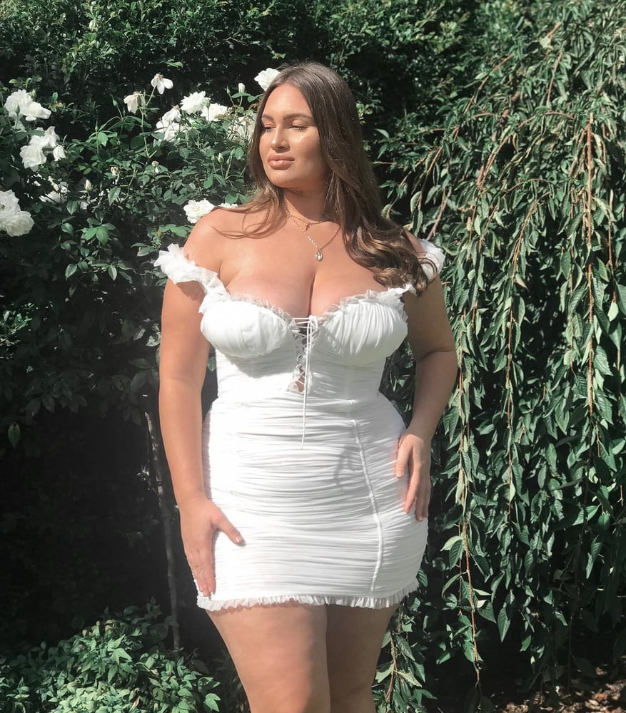 Tetas ..... y un chasis construido para la comodidad 1.0
 #90899589