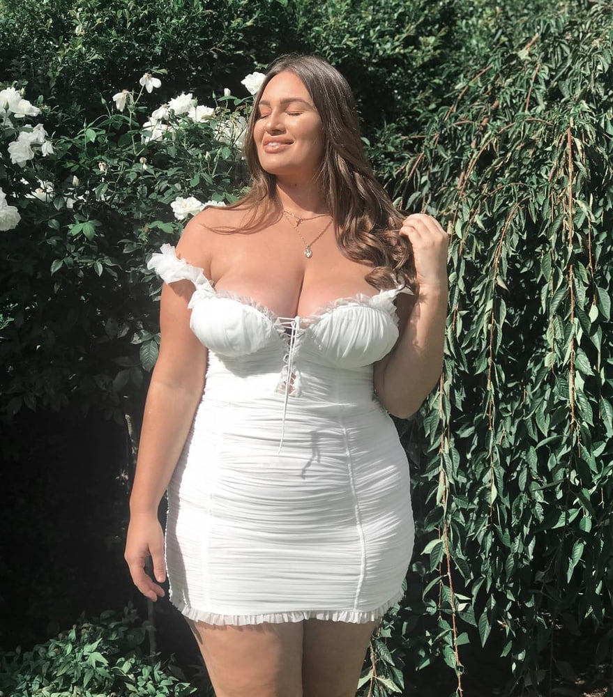 Tetas ..... y un chasis construido para la comodidad 1.0
 #90899639