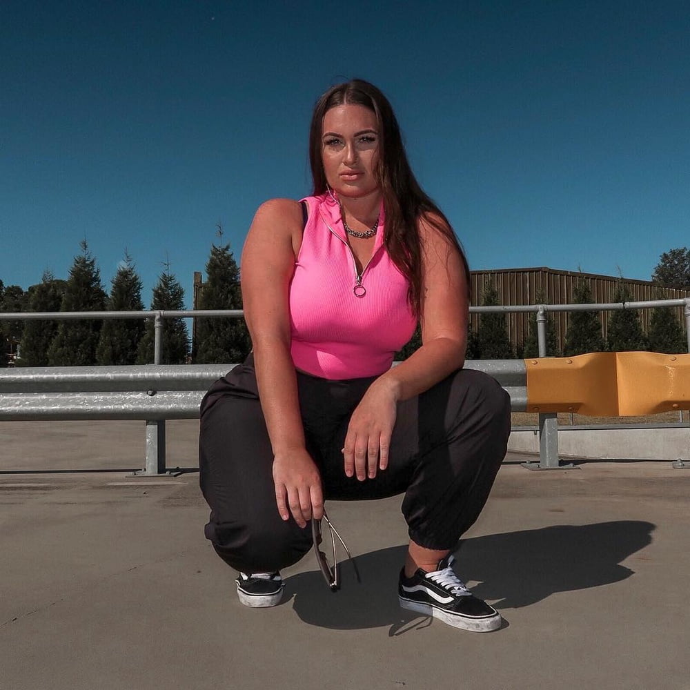 Tetas ..... y un chasis construido para la comodidad 1.0
 #90899724