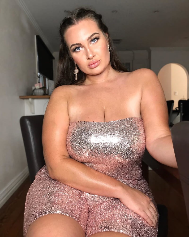 Tetas ..... y un chasis construido para la comodidad 1.0
 #90899787