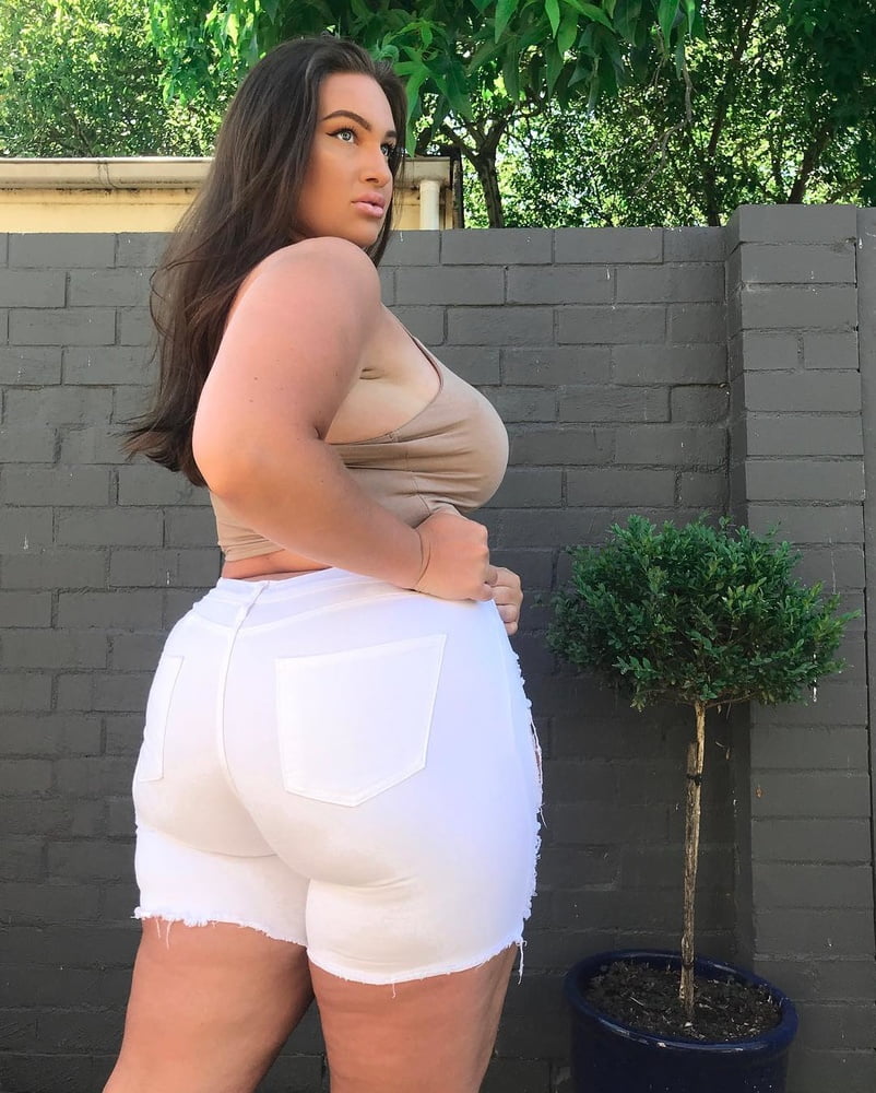 Tetas ..... y un chasis construido para la comodidad 1.0
 #90899849