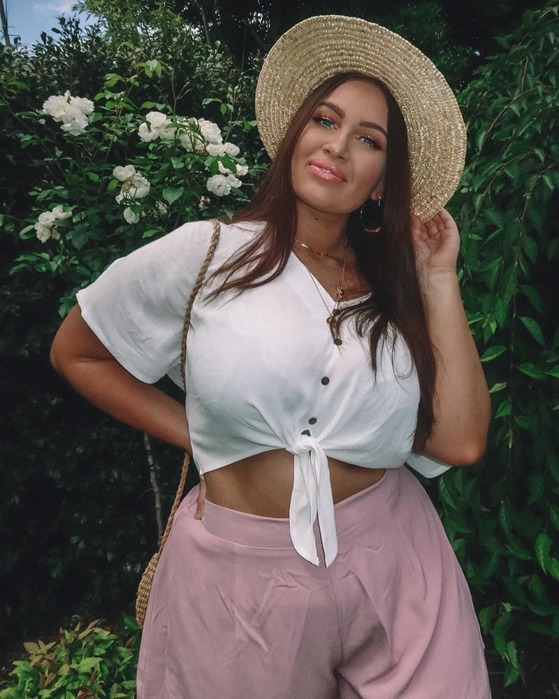 Tetas ..... y un chasis construido para la comodidad 1.0
 #90899981