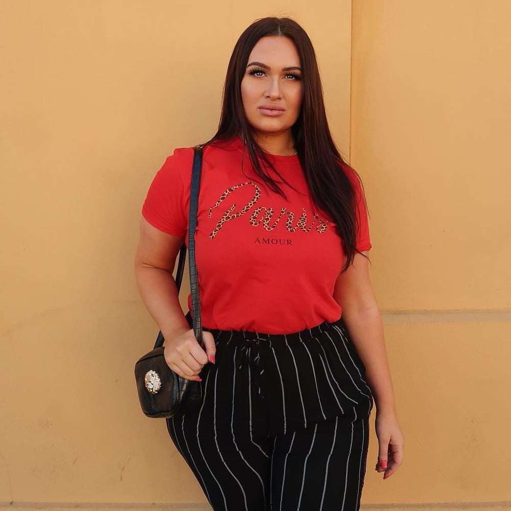 Tetas ..... y un chasis construido para la comodidad 1.0
 #90900004