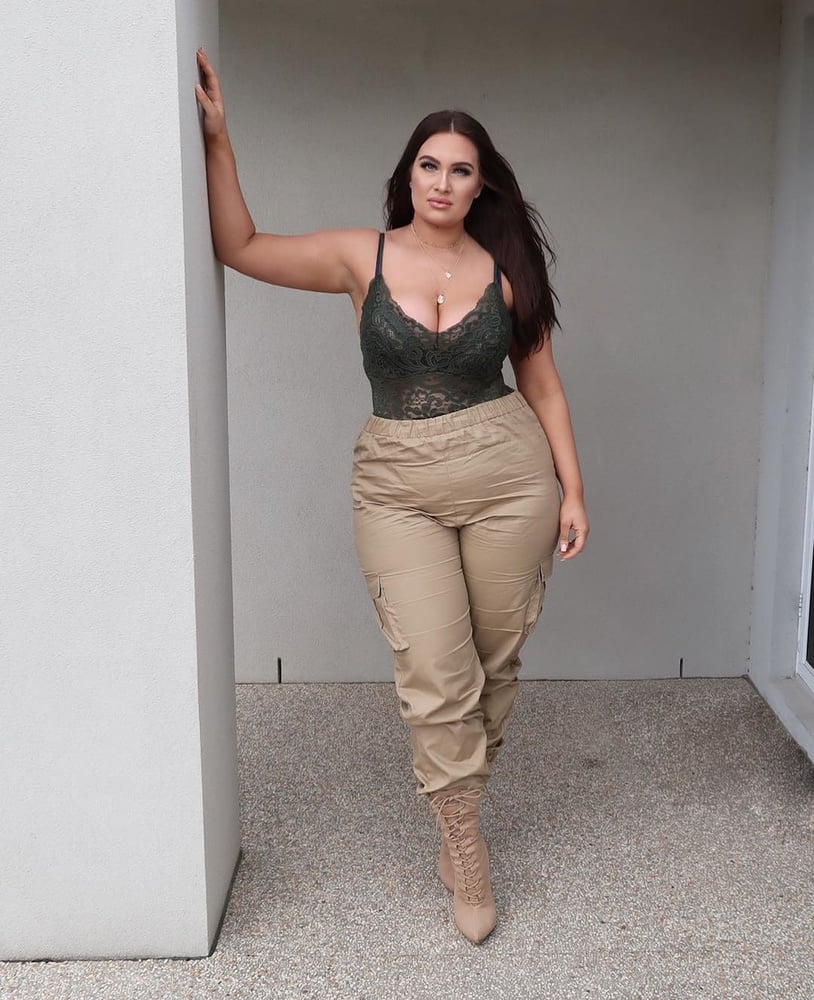 Tetas ..... y un chasis construido para la comodidad 1.0
 #90900051