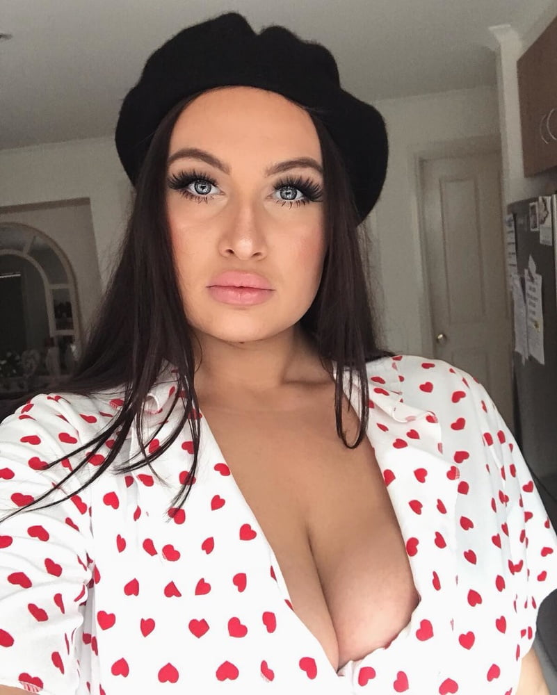 Tetas ..... y un chasis construido para la comodidad 1.0
 #90900083