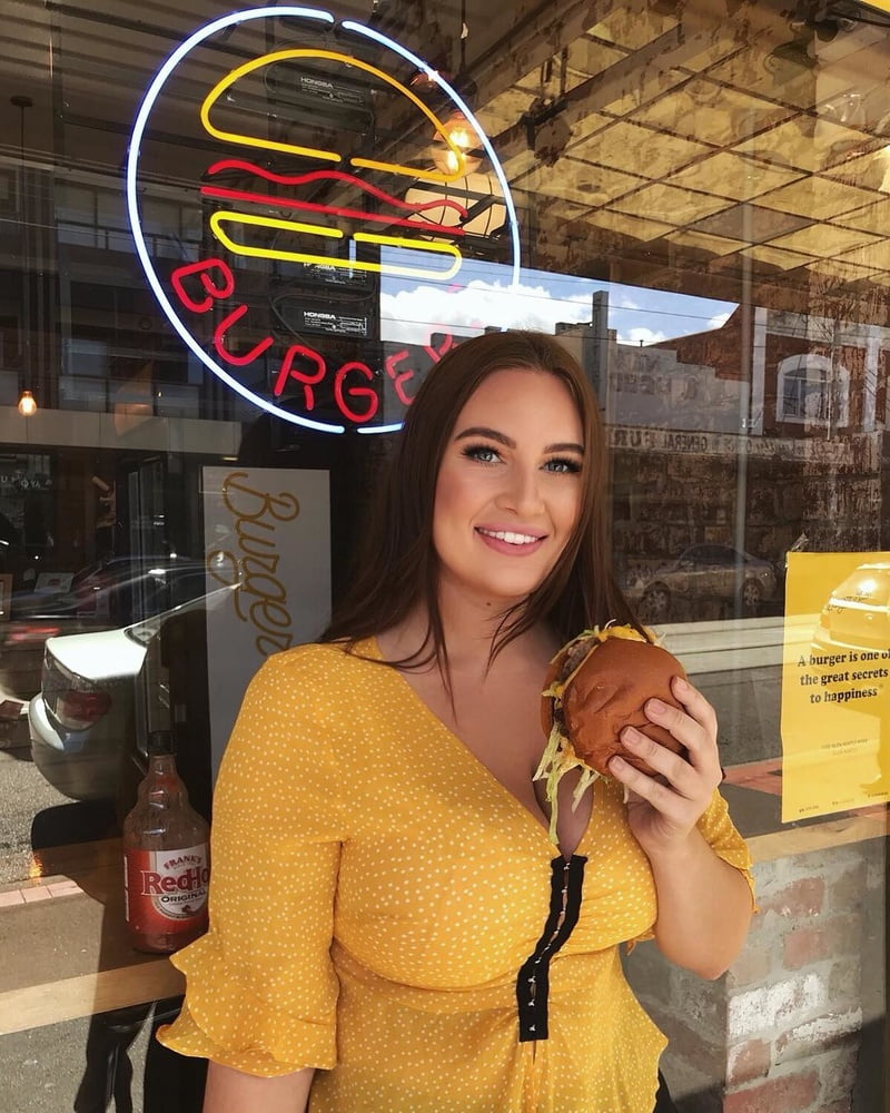 Tetas ..... y un chasis construido para la comodidad 1.0
 #90900112