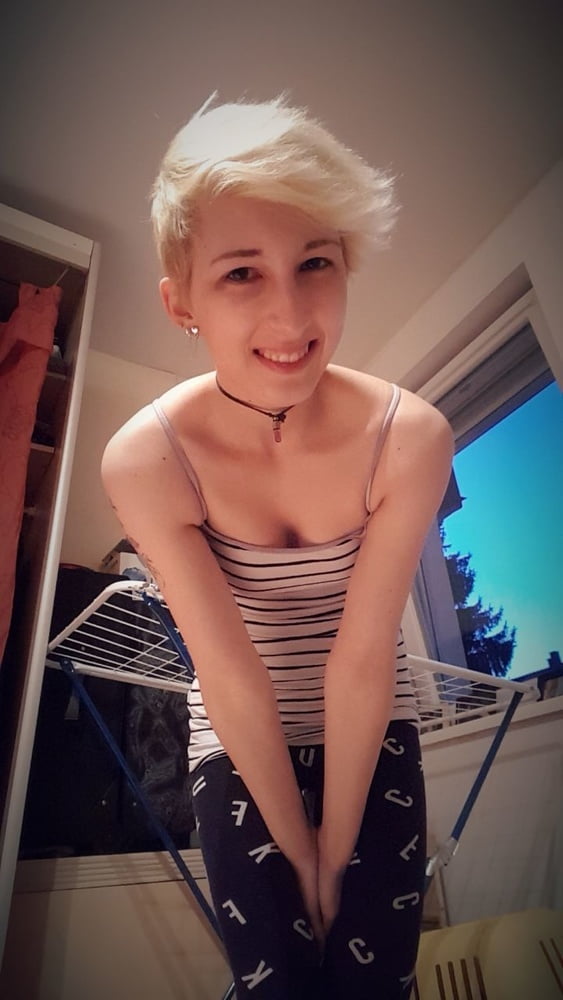 Julia.B #81551984