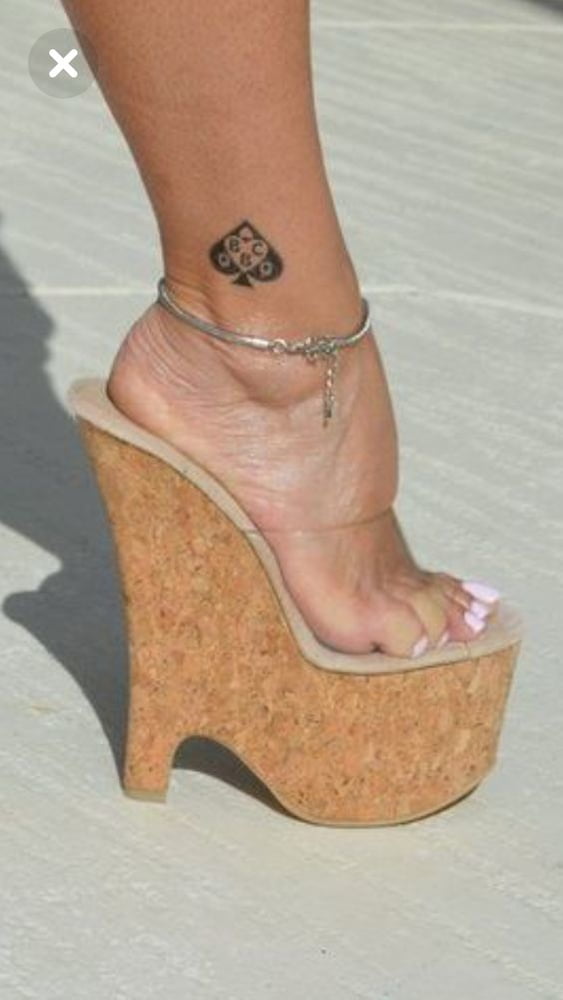 Hot wife tattoos. #90992692