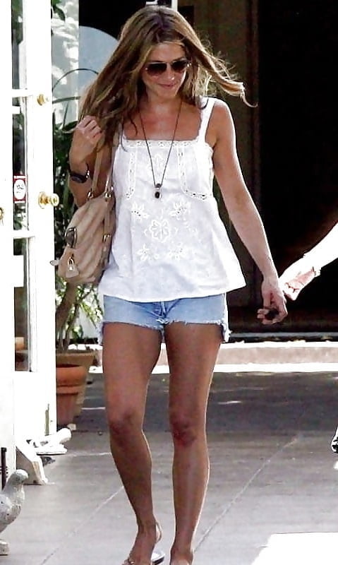 Jennifer Aniston #104454846