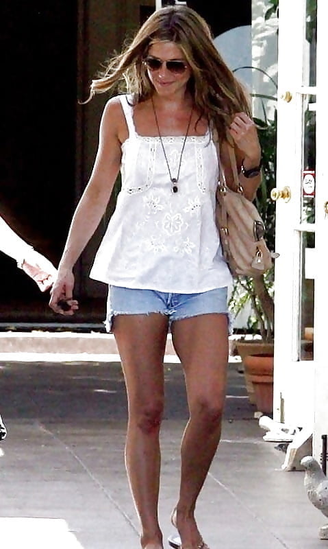 Jennifer Aniston #104454847