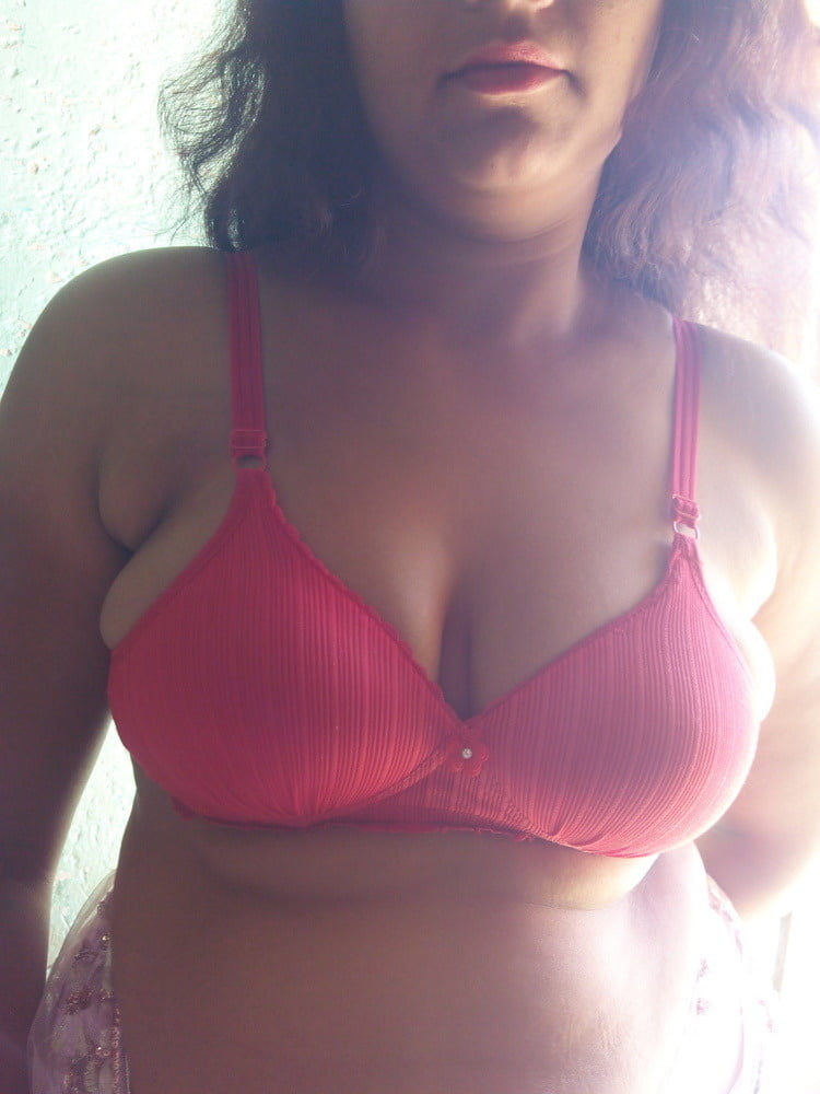 PAVITHRA AUNTY #92378270
