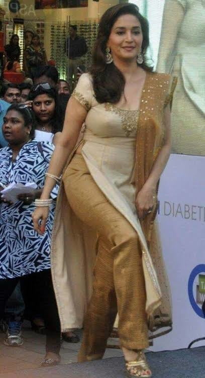 Madhuri dixit sexy hot bitch
 #103159053