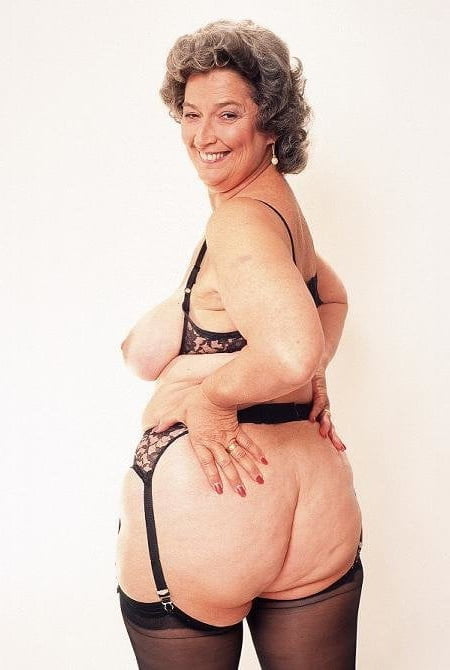 ¡Pracht-arsch-nutten!
 #90242970