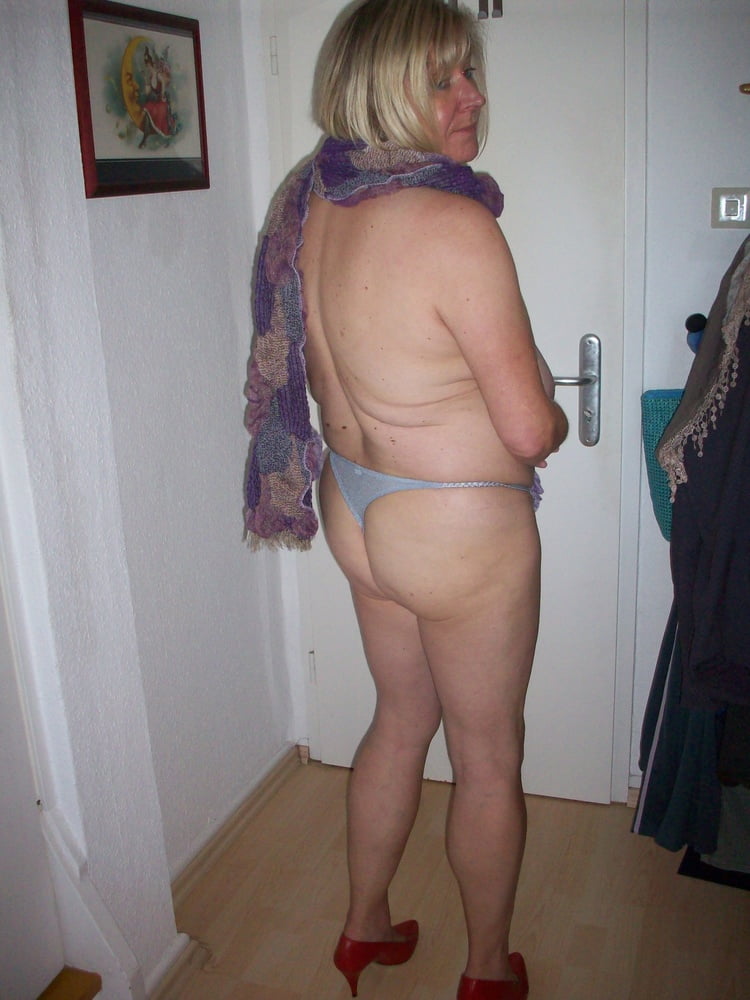 ¡Pracht-arsch-nutten!
 #90243007