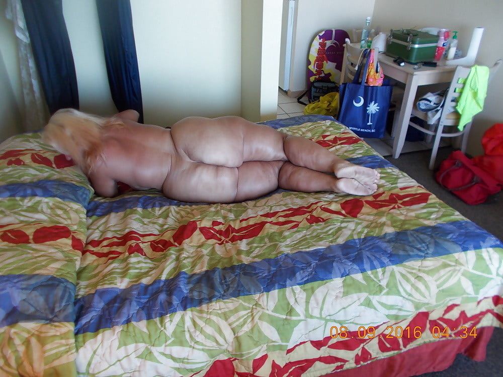 ¡Pracht-arsch-nutten!
 #90243023