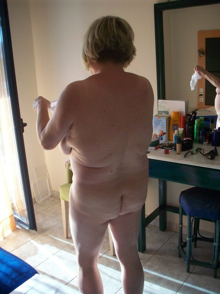 ¡Pracht-arsch-nutten!
 #90243081