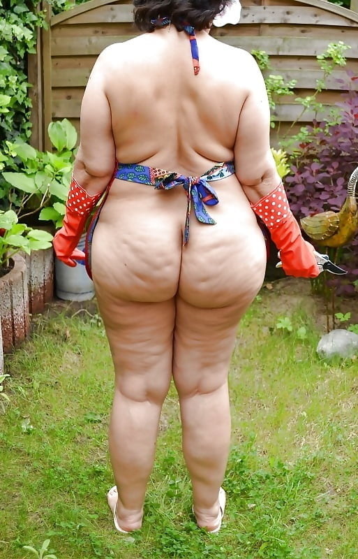 ¡Pracht-arsch-nutten!
 #90243089