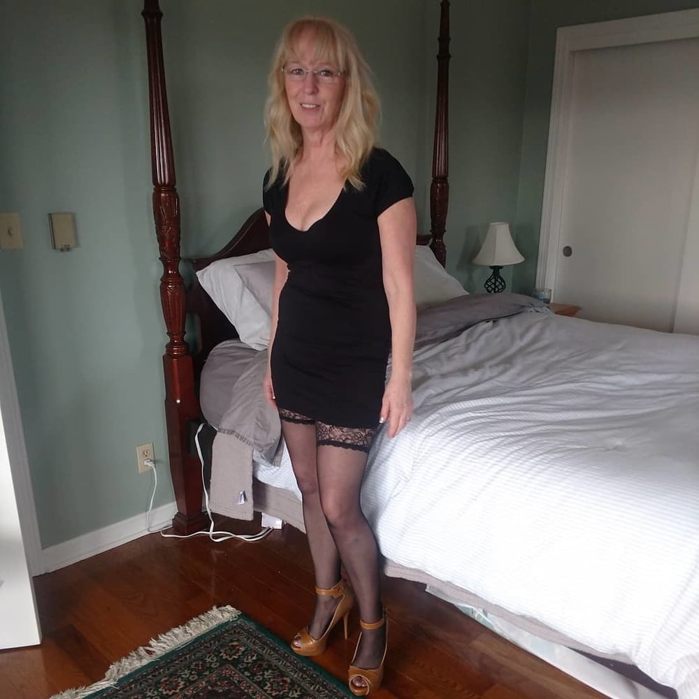 Die Milf-Dateien
 #90909994
