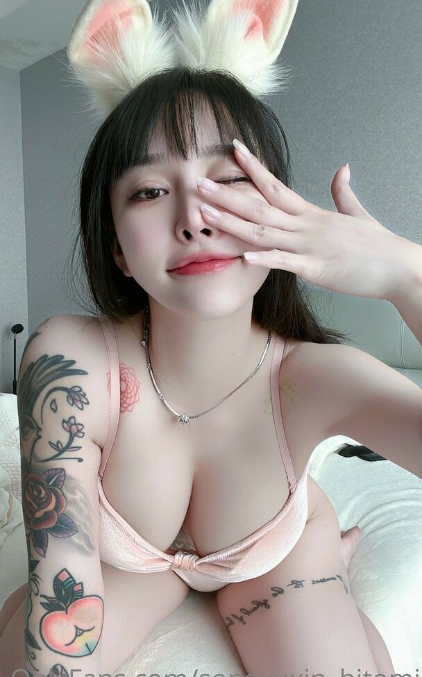 Hitomi Songyuxin nackt #107760403