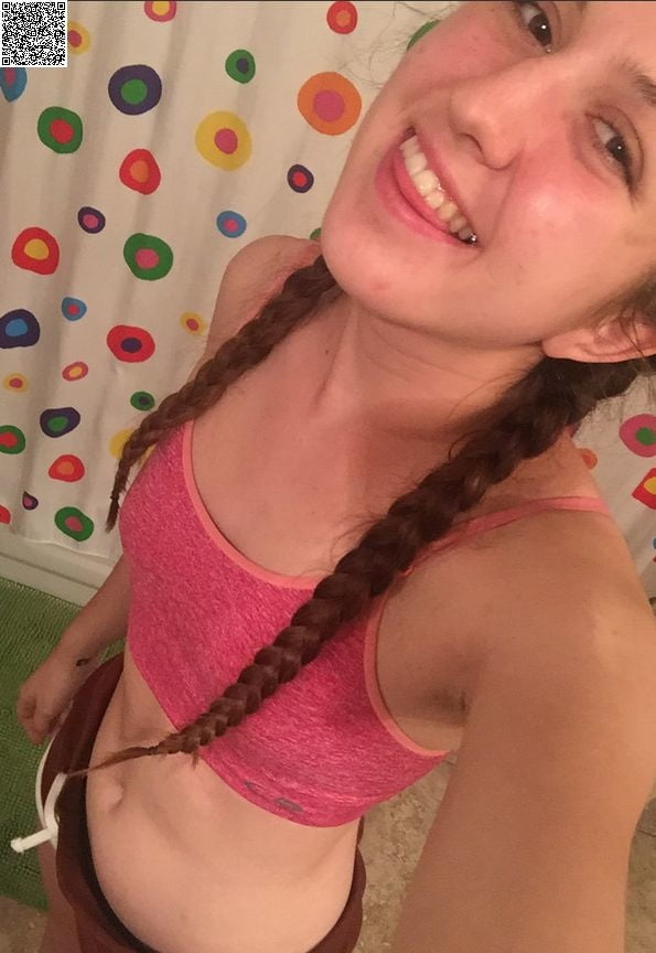 露出した妻たち
 #93359805