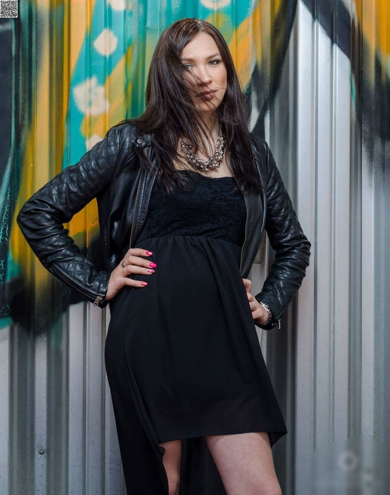 露出した妻たち
 #93359858