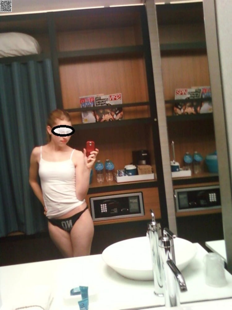 露出した妻たち
 #93359861