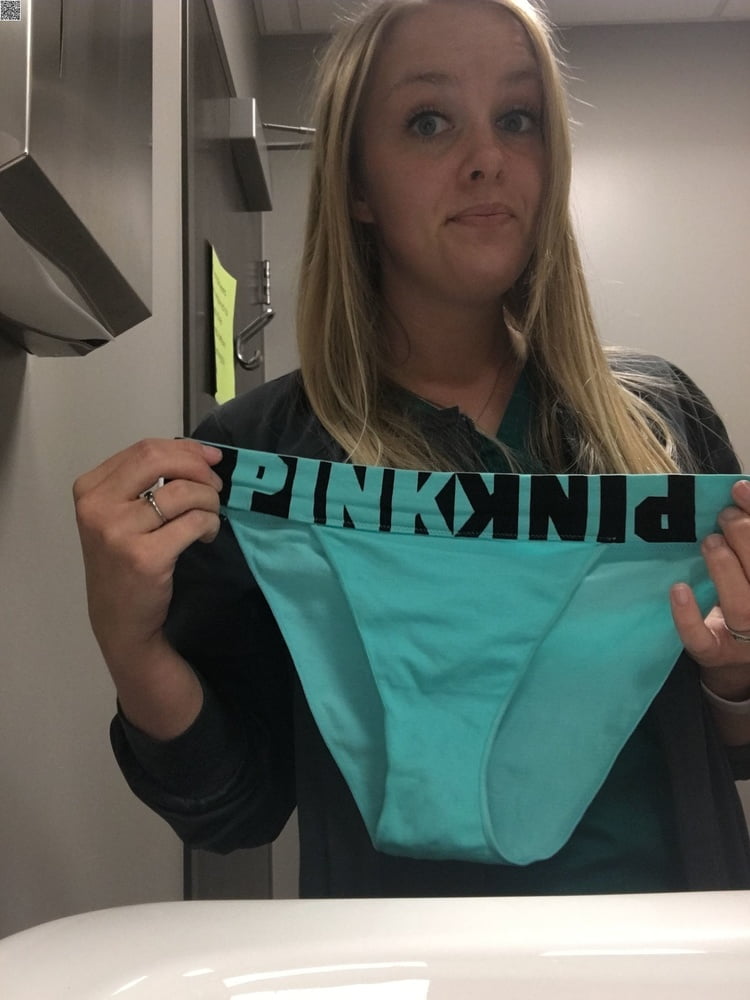 露出した妻たち
 #93359954