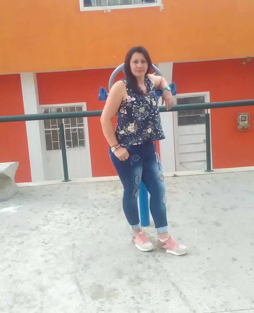 Geliebte und reife Mutter immer noch fickbar
 #94423909