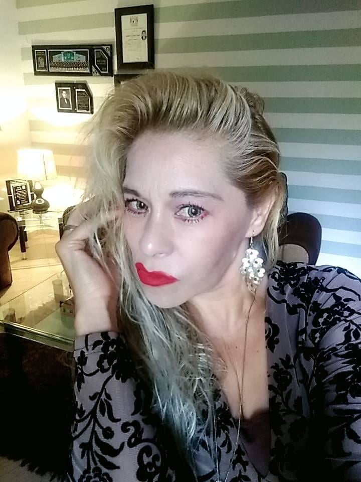 Geliebte und reife Mutter immer noch fickbar
 #94424021