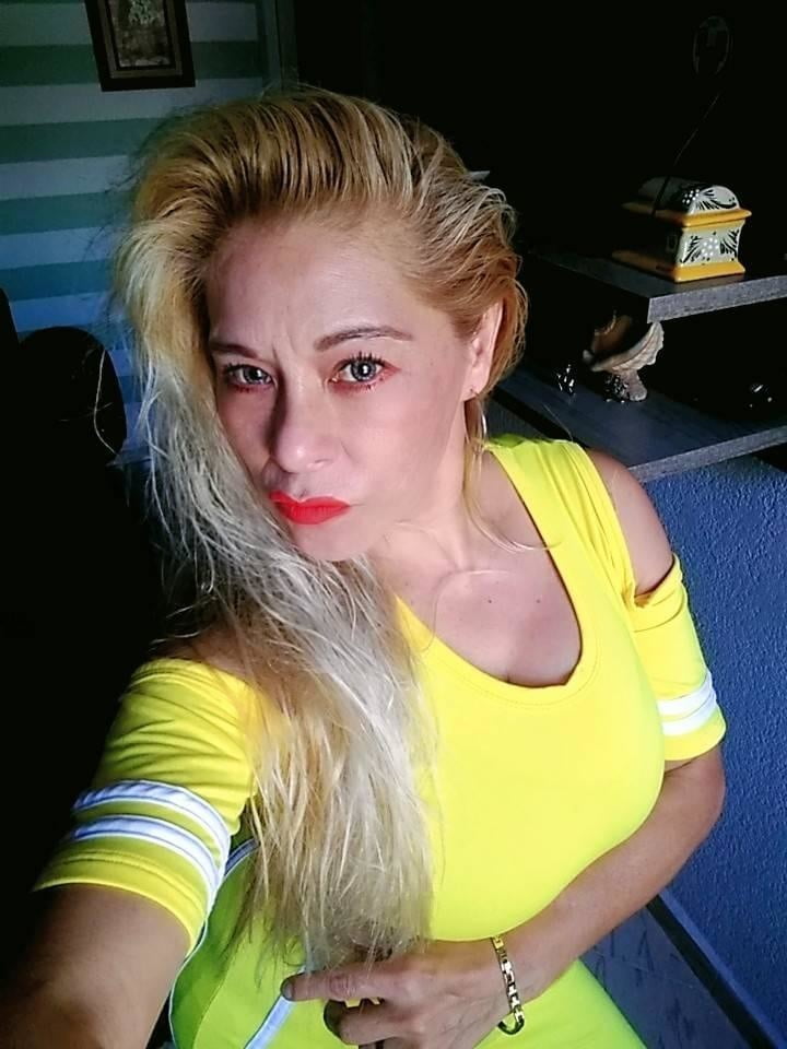 Geliebte und reife Mutter immer noch fickbar
 #94424026