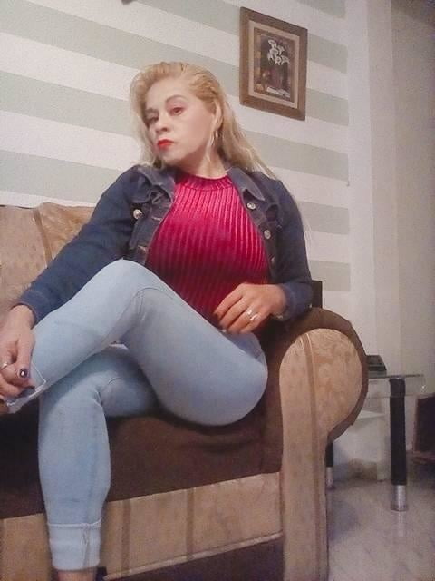 Geliebte und reife Mutter immer noch fickbar
 #94424116