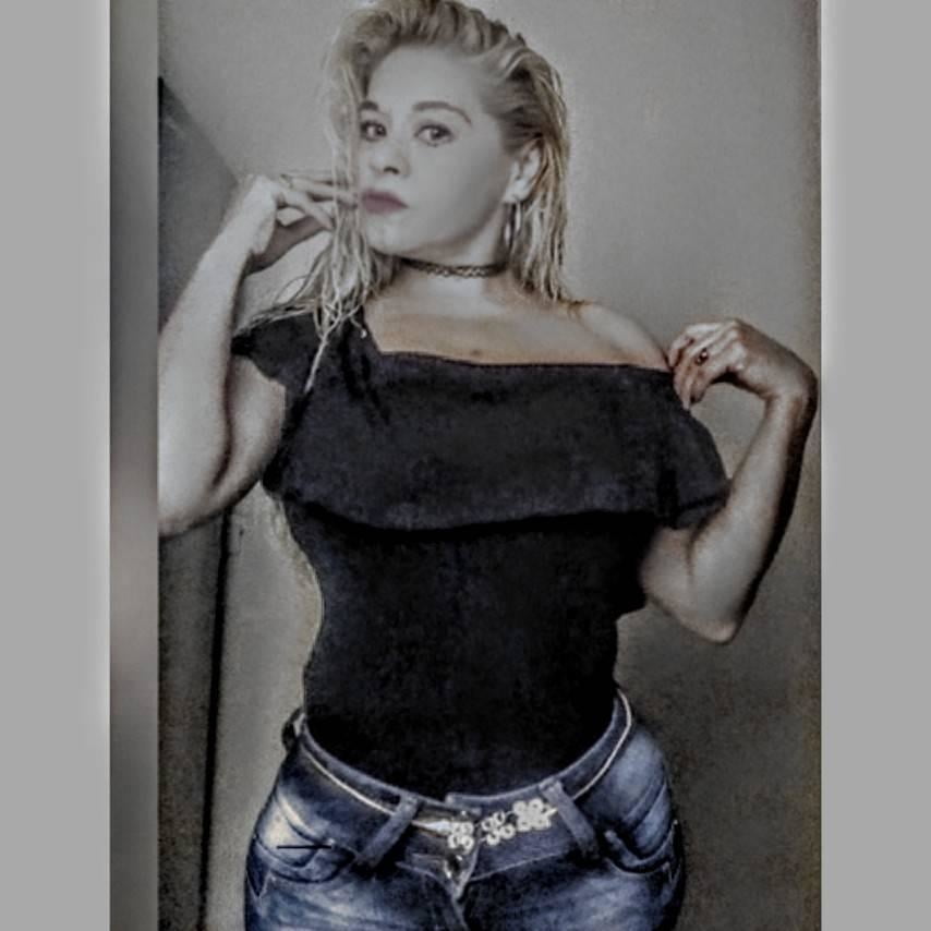 Geliebte und reife Mutter immer noch fickbar
 #94424153