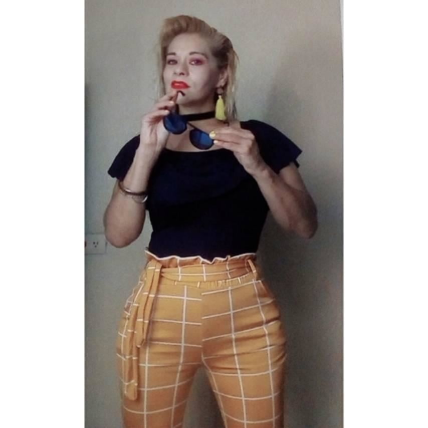 Geliebte und reife Mutter immer noch fickbar
 #94424249