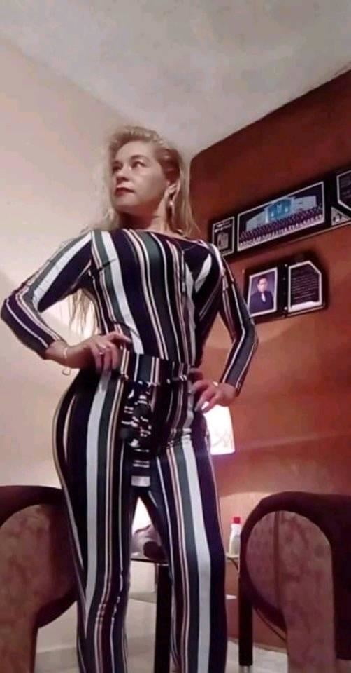 Geliebte und reife Mutter immer noch fickbar
 #94424284