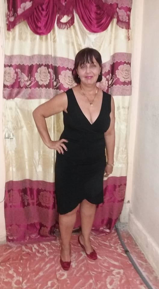 Geliebte und reife Mutter immer noch fickbar
 #94424306