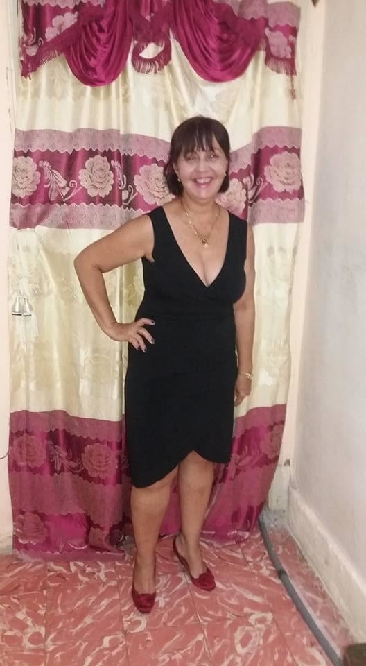 Geliebte und reife Mutter immer noch fickbar
 #94424309