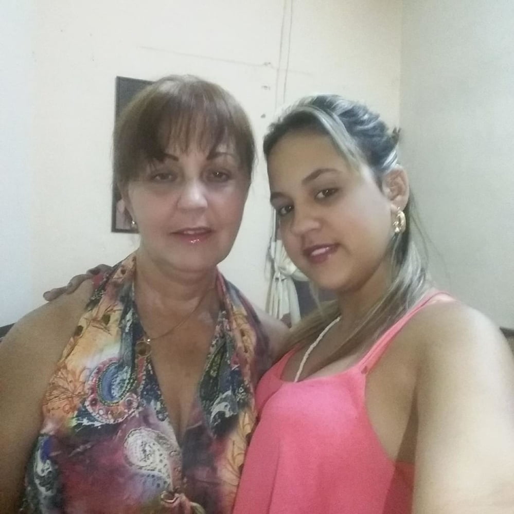 Geliebte und reife Mutter immer noch fickbar
 #94424332