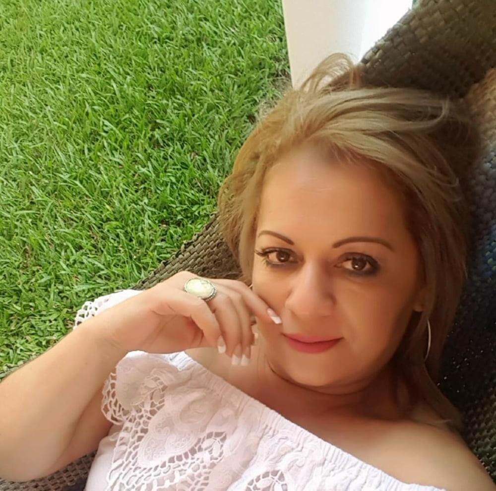 Geliebte und reife Mutter immer noch fickbar
 #94424335