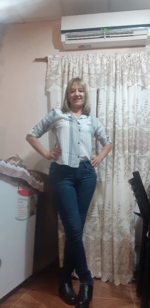 Geliebte und reife Mutter immer noch fickbar
 #94424520