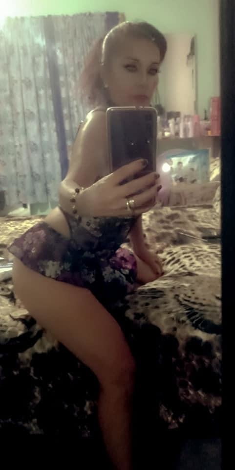 Geliebte und reife Mutter immer noch fickbar
 #94424764