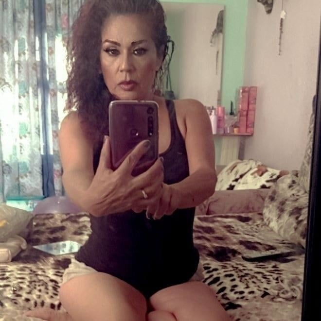 Geliebte und reife Mutter immer noch fickbar
 #94424808