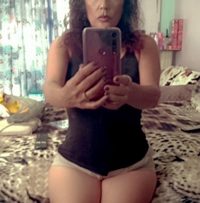 Geliebte und reife Mutter immer noch fickbar
 #94424811