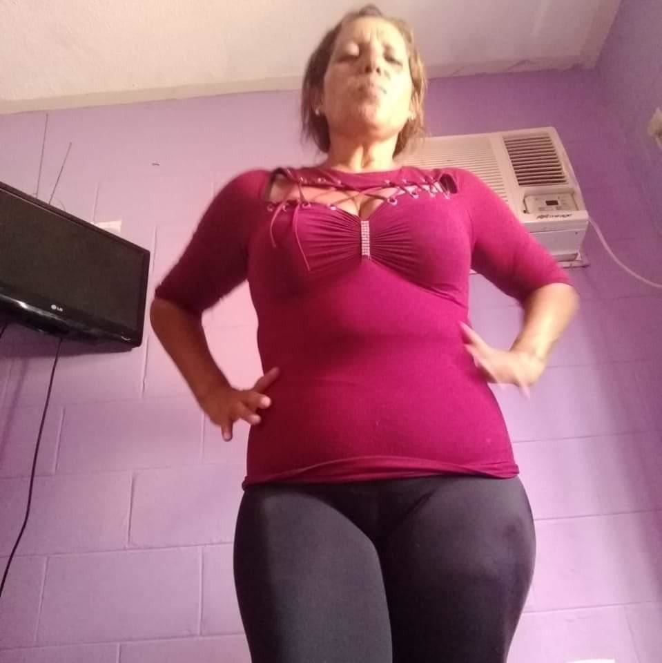 Geliebte und reife Mutter immer noch fickbar
 #94424832