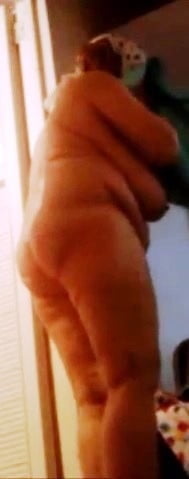 La madre sexy de mi amigo
 #106032859